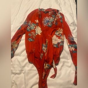 Never worn! Perfect for summer tropical top!